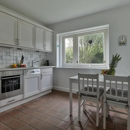 Tatil Evi Jan's Hues List